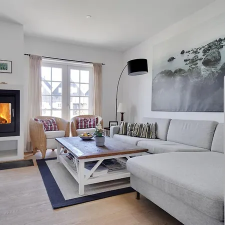 Anniek - 1km To The Fjord By Interhome